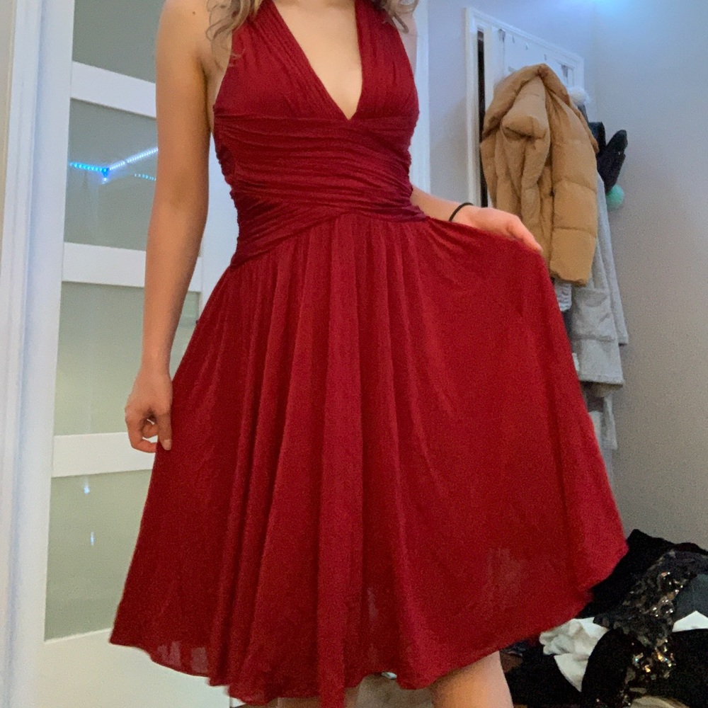 US XS BCBG MAXAZRIA red criss cross v silky dress